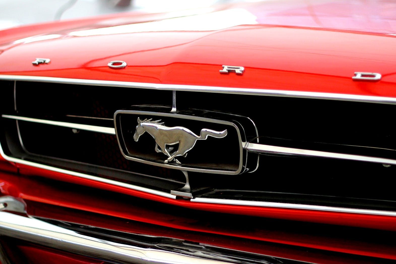 red ford mustang
